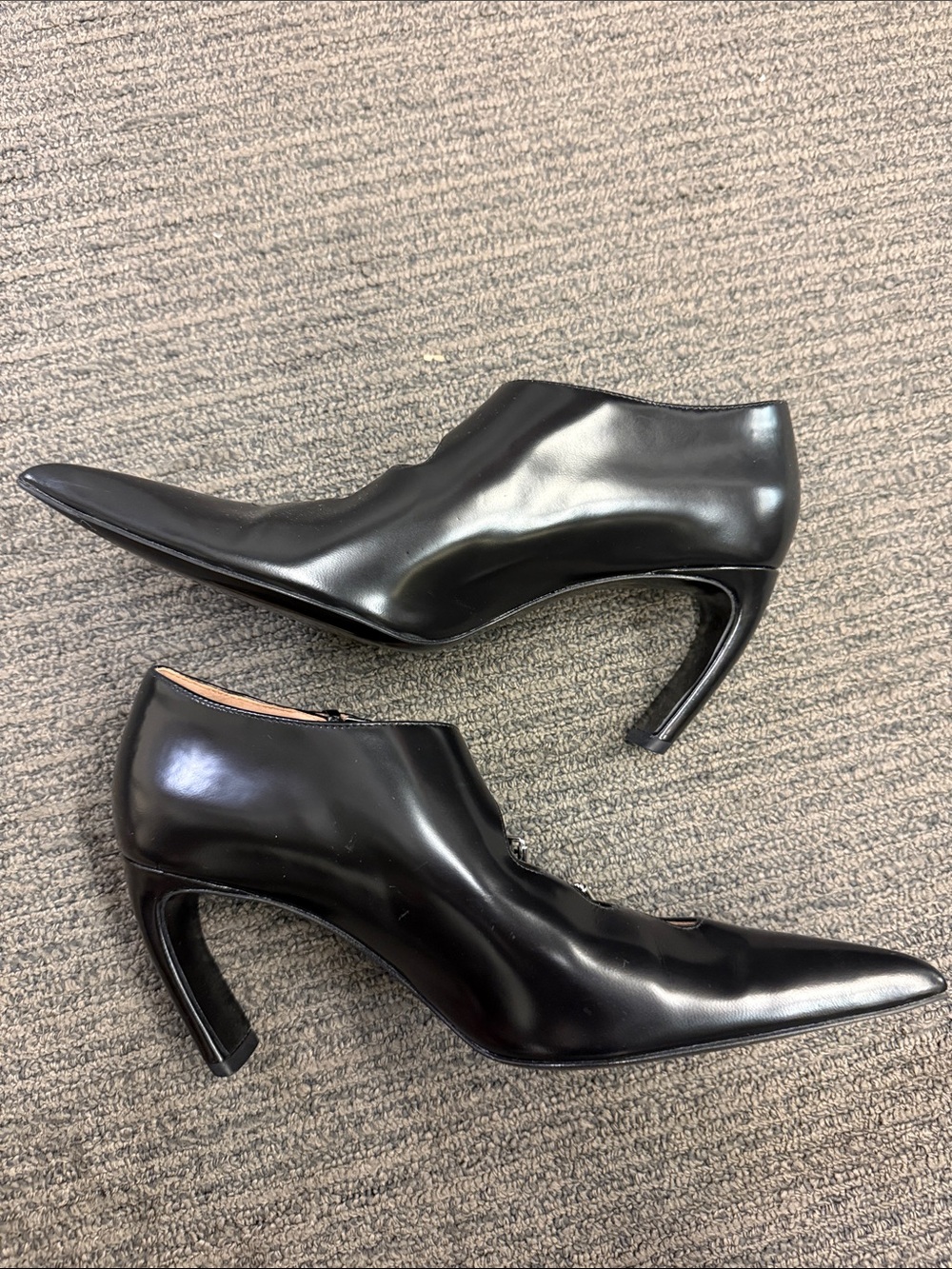 Tory Burch Black Pointed Mary Jane Heels with Buckle Straps - Picture 3 of 7